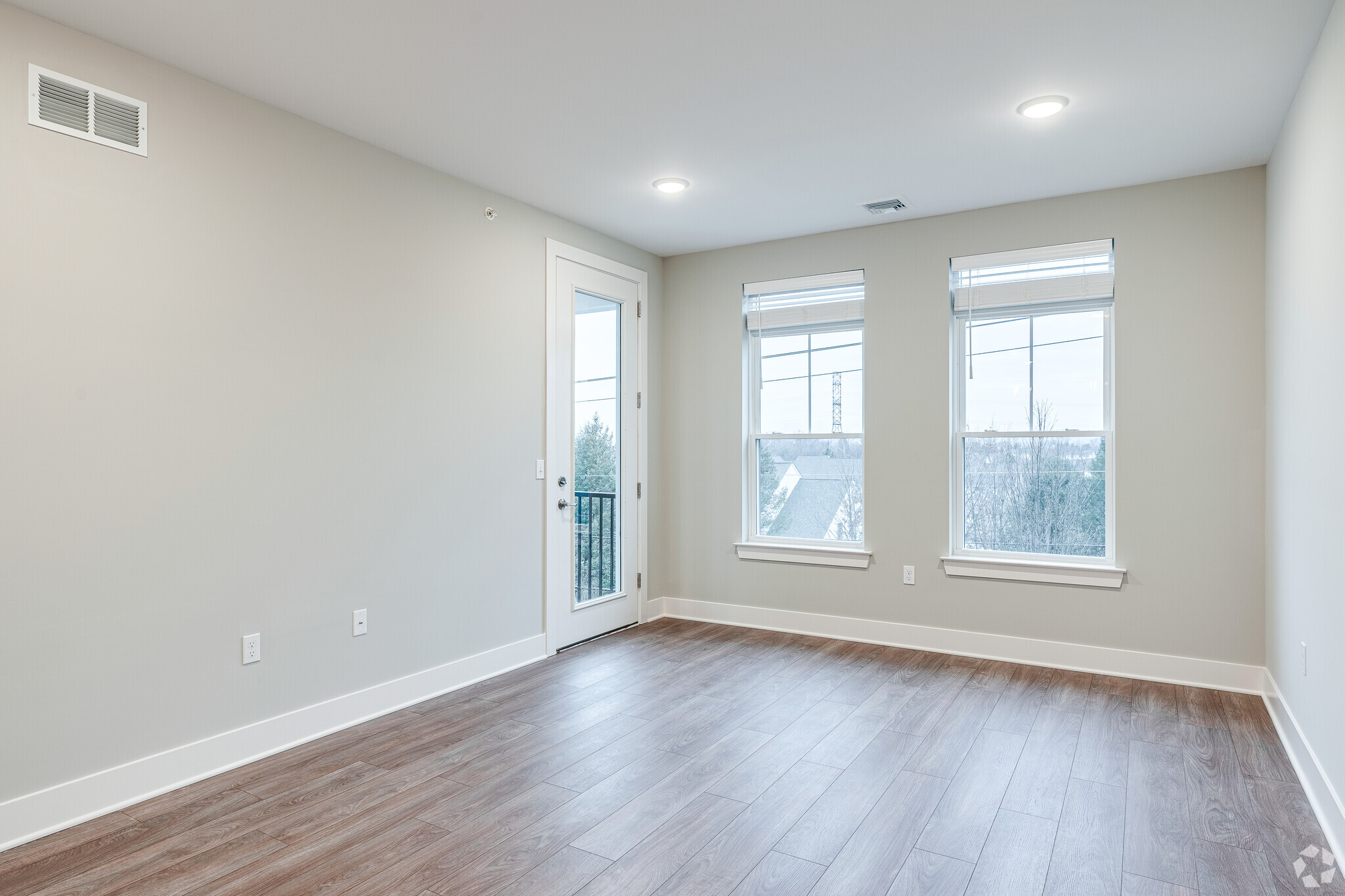 Sullivan Parke Apartments photo 2