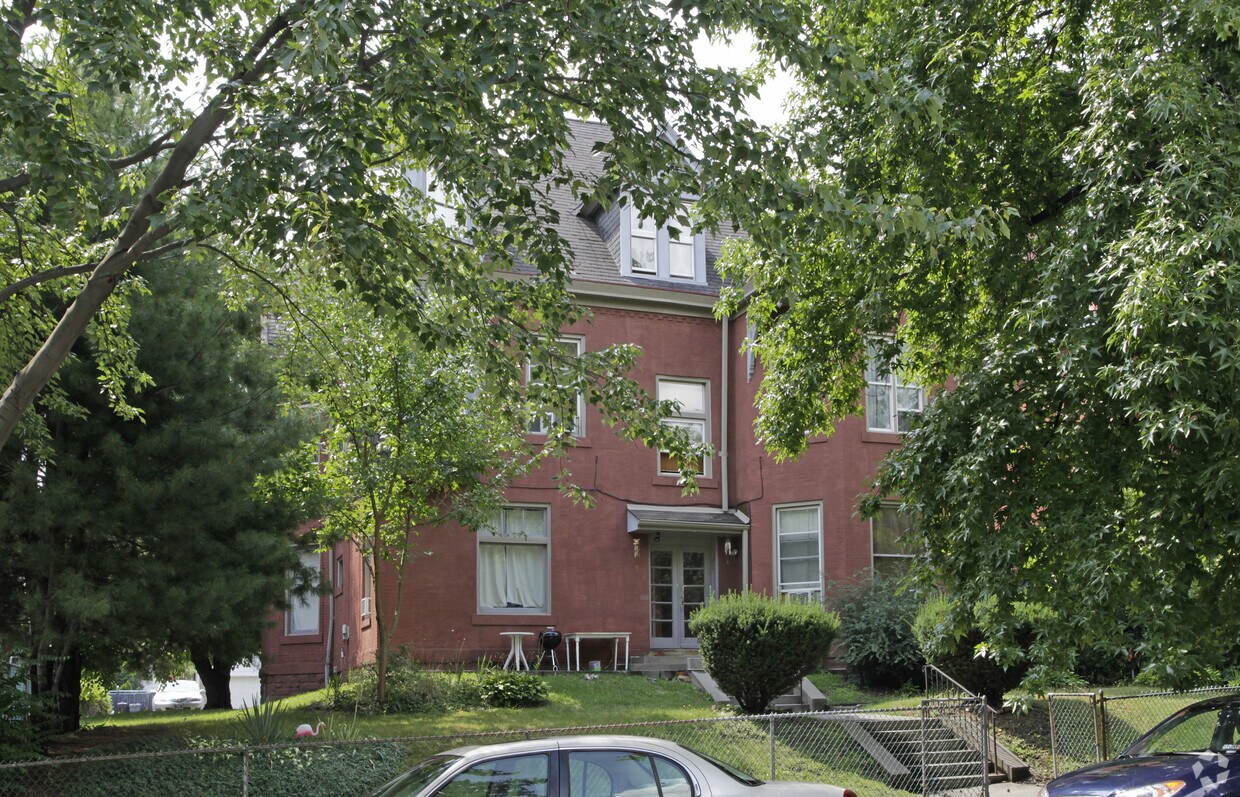 Primary Photo - 320 S Pacific Ave