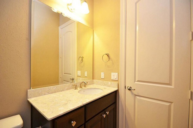 Foto del edificio - 4802 Fairford Dr
