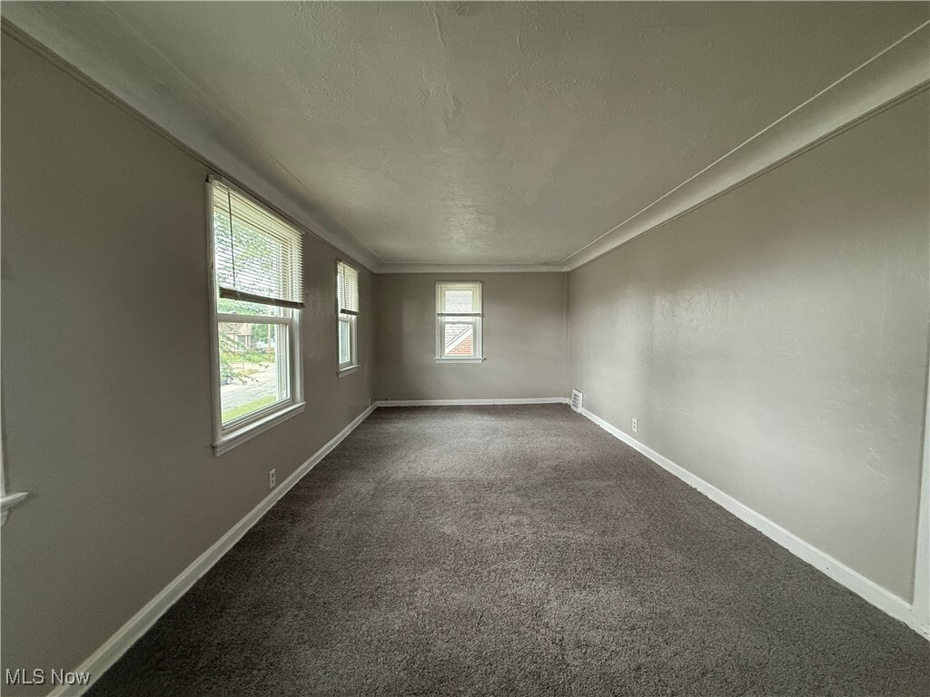 6715 Theota Ave Parma, OH 44129 – photo 4