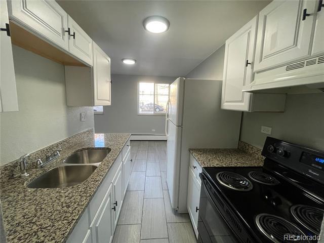 Foto del edificio - 1590 Clinton St