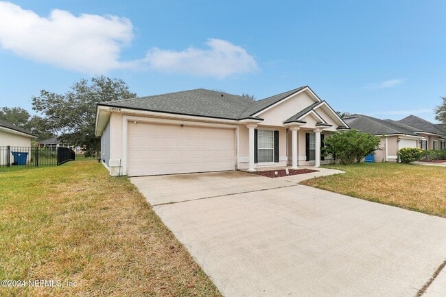 Building Photo - 14018 Fish Eagle Dr E
