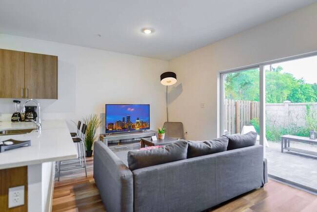 Foto del edificio - 171 NW 158th St