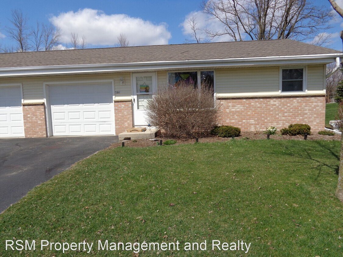 Primary Photo - 518-518 Linde Ln