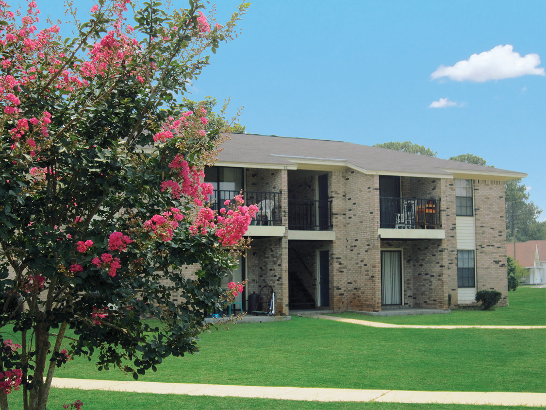 Building Photo - Loxley Apartments I & II