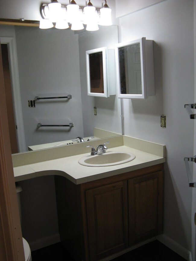 839 Main St, Torrington, CT 06790 Condo for Rent in Torrington, CT