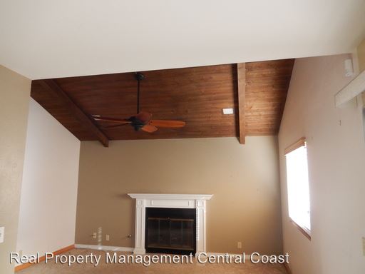 Building Photo - 9850 Las Lomas Ave