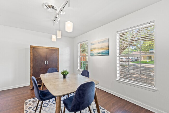 Foto del edificio - 9615 Pagewood Ln