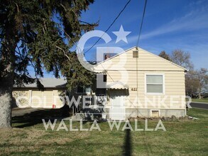 Building Photo - 401 SE 3rd St