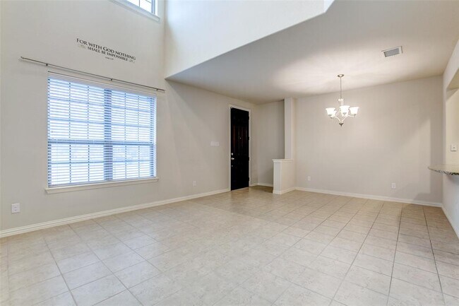 Building Photo - 672 S Greenville Ave