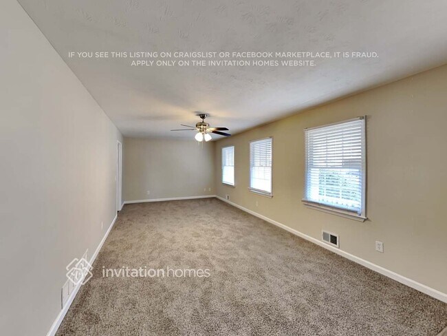 Foto del edificio - 395 N Hickory Ln
