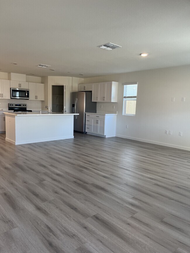 Building Photo - 2187 Orlin Dr