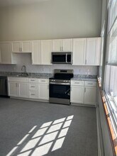 Building Photo - 500 Pico Terrace