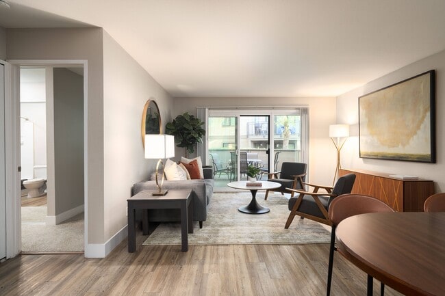 Building Photo - Larkspur Courts