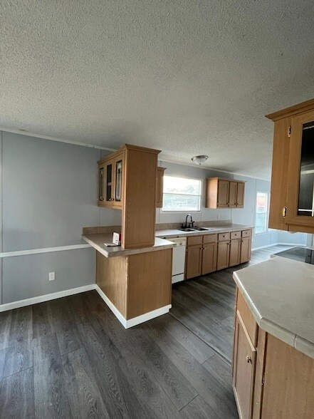 Foto del edificio - 12070 Clark Ln