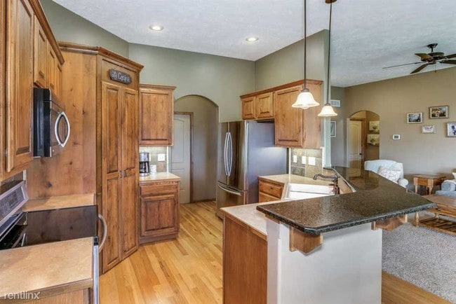 Building Photo - 5 br, 3 bath House - 15309 E Mainsgate St