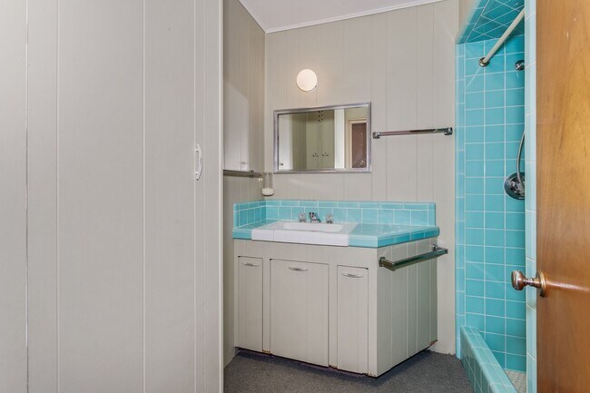 Building Photo - Very cool home with Retro feel - Check it ...