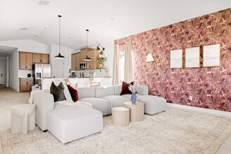 Building Photo - 7868 N 79th Dr