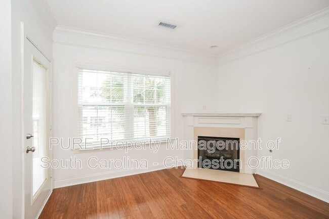 Photo - 1025 Riverland Woods Pl House