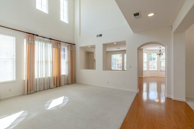 Building Photo - 1260 Ustilago Dr