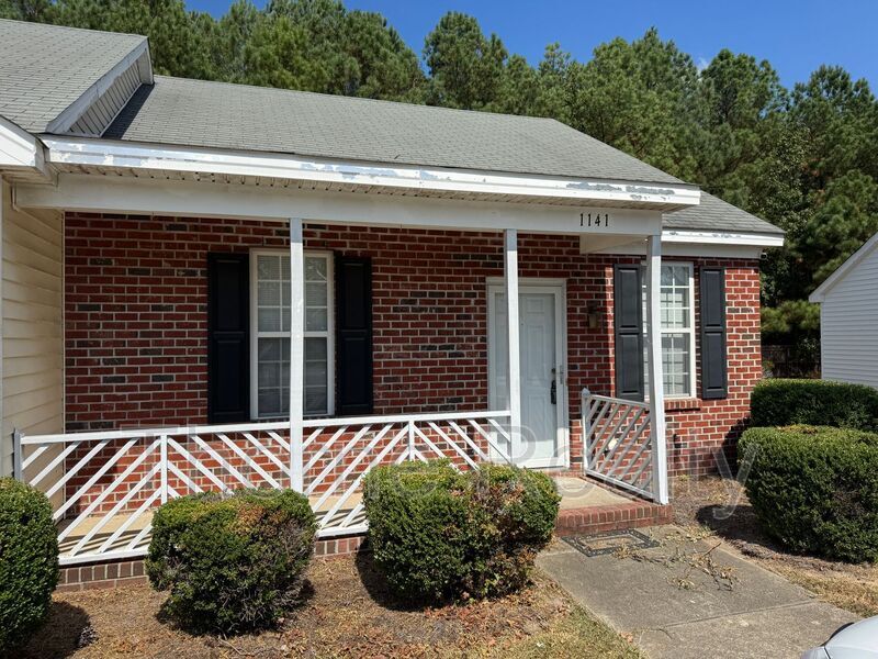 Foto principal - 1141 Deerchase Dr