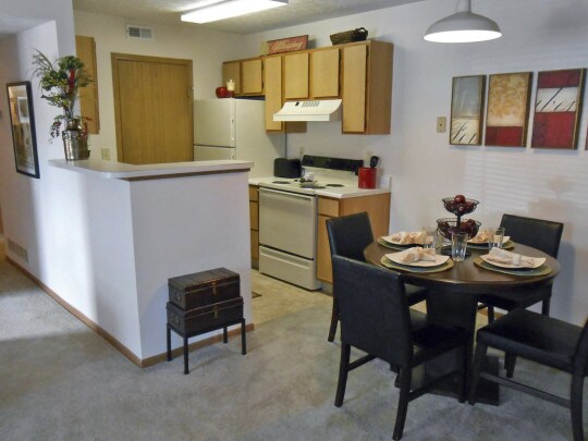 Building Photo - 10862 Southwind Dr