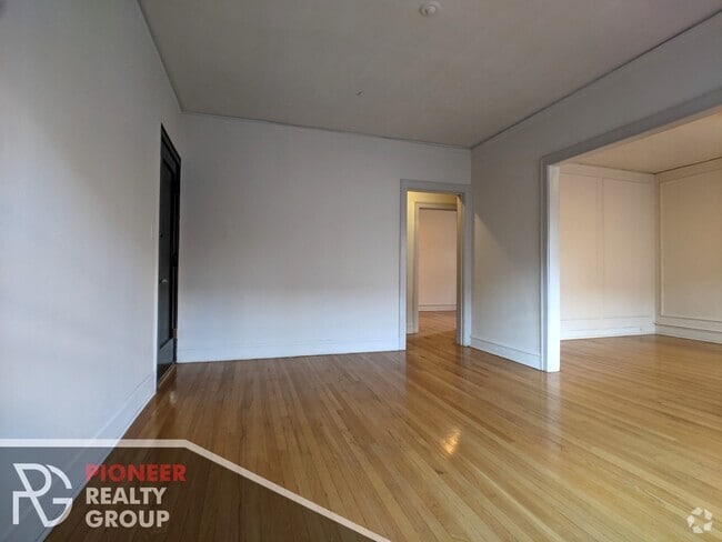 Building Photo - 1025 Dempster St