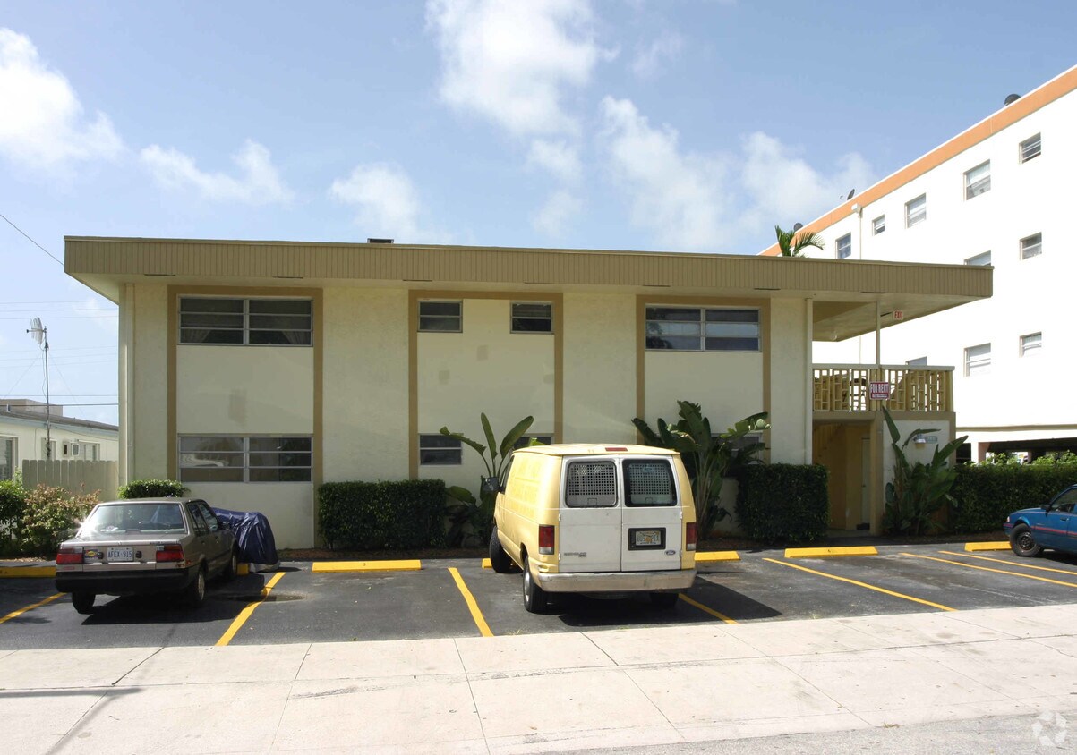 Foto del edificio - Hollywood Circle Multifamily