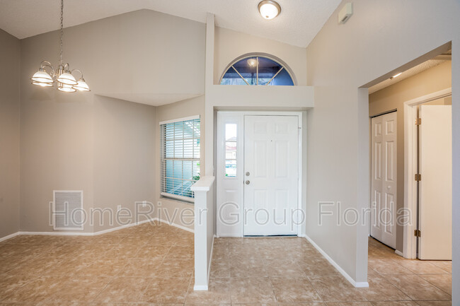 Building Photo - 11015 Peking Pl