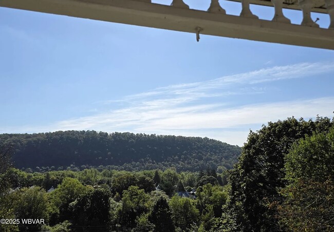 Building Photo - 77 E Houston Ave