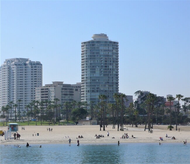 Building Photo - 700 E Ocean Blvd