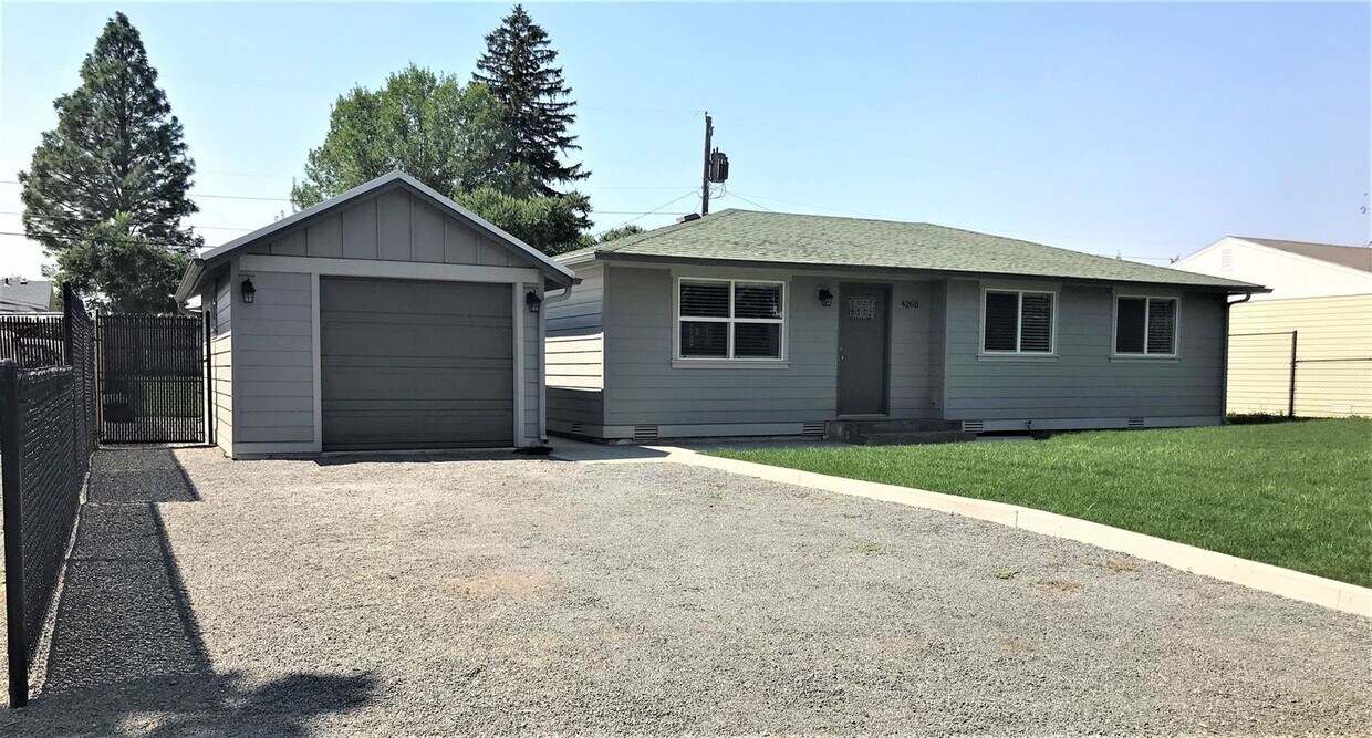 Primary Photo - 3 br, 1 bath House - 4260 NE Sun Dr