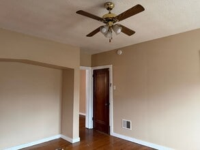 Building Photo - 5918 Arendes Dr