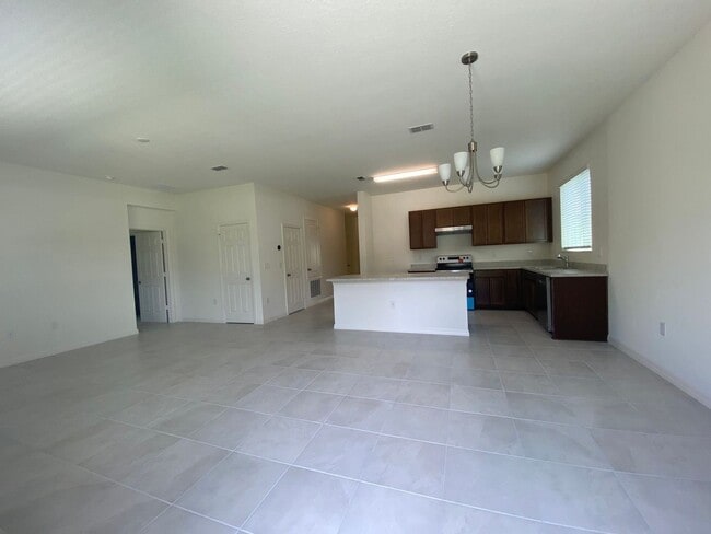 Building Photo - 4 br, 2 bath House - 7163 CRUZ COURT