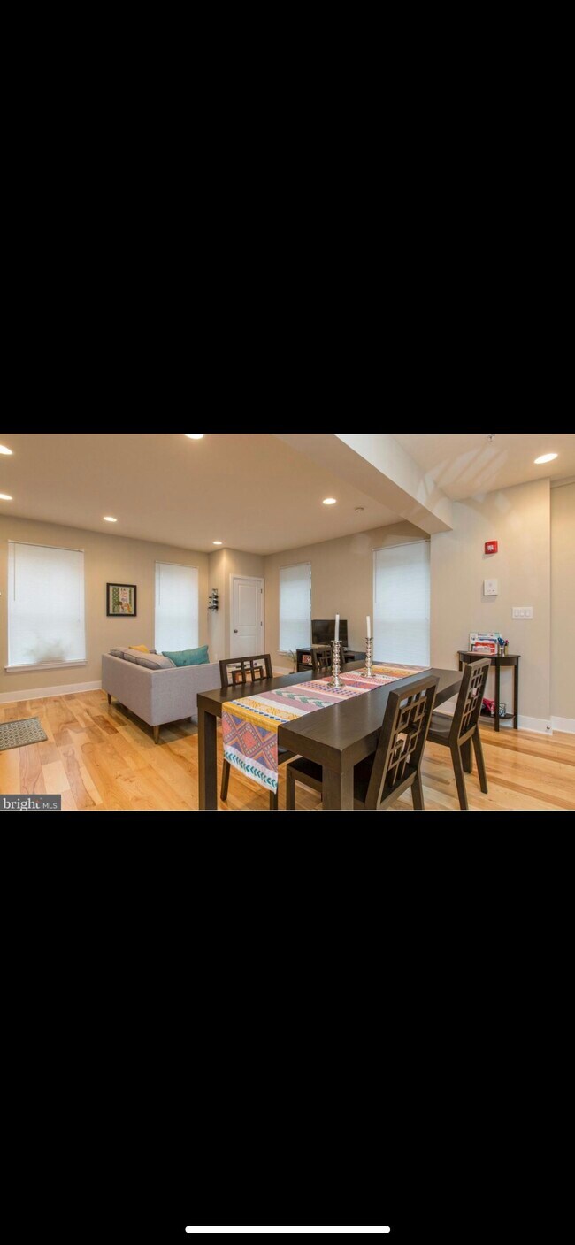 Living Room - 113 Gay St