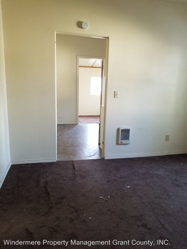 Foto del edificio - 430 1st Ave NE