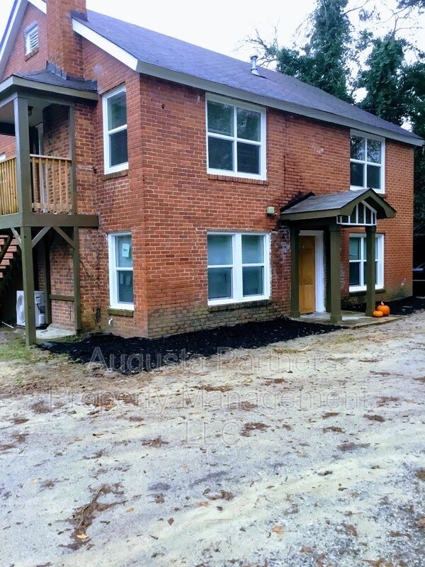 Primary Photo - 2554 1/2 Richmond Hill Rd
