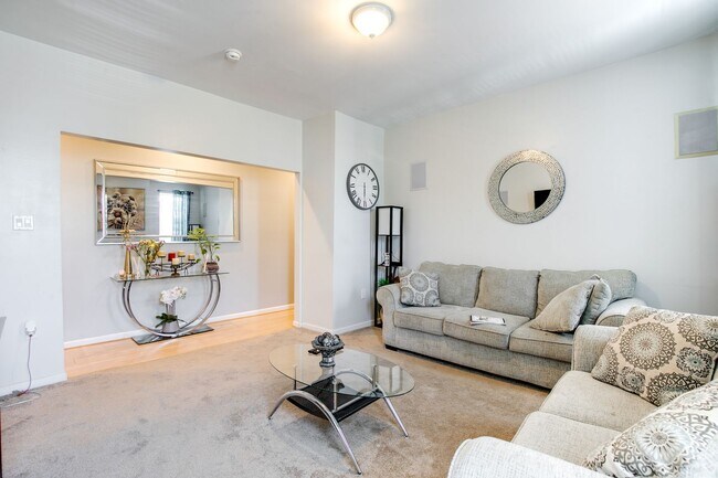 Foto del edificio - 2700 P St