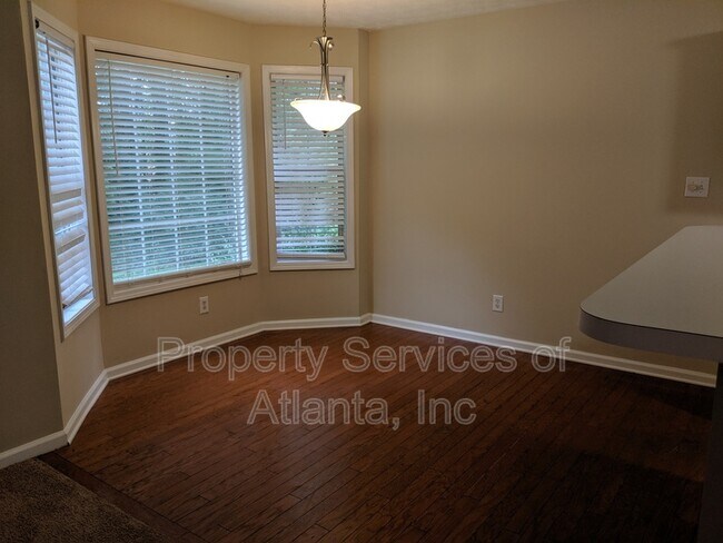 Building Photo - 240 Ashley Oaks Dr