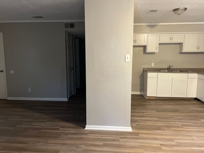 Building Photo - 62 Harvard Rd