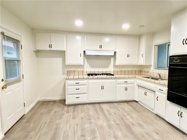 Building Photo - 21212 Mariposa Ave