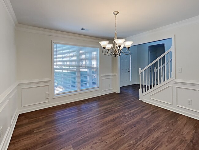 Building Photo - 979 Park Knoll Court