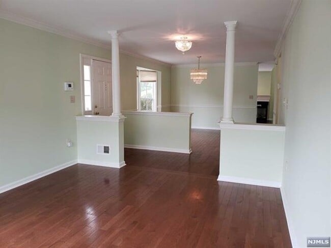 Building Photo - 24 Magnolia Way