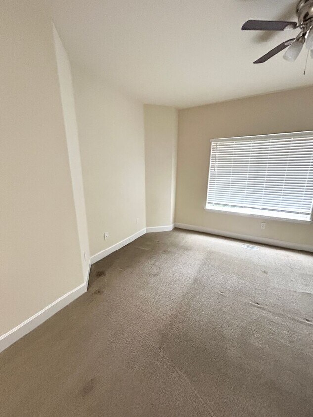 Foto principal - Elegant 3 Bed + Loft + Bonus End Unit in R...
