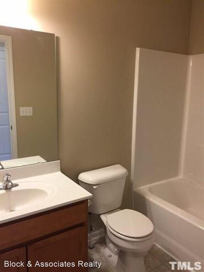Foto del edificio - 3 br, 2.5 bath House - 9932 Sweet Basil Drive