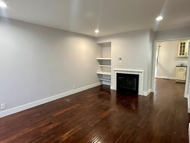 Foto del edificio - Newly updated 2 Bedroom 2.5 Bath!