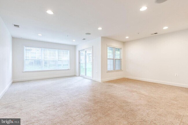 Foto del edificio - 4322 Vintage Ivy Ln