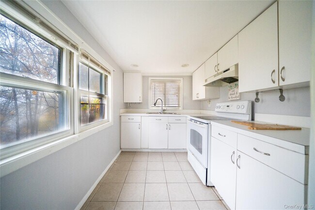 Foto del edificio - 126 Tanglewylde Rd