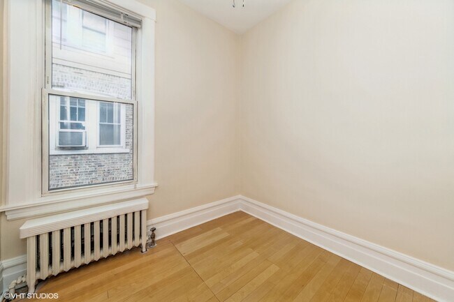 Building Photo - 1135 Marengo Ave