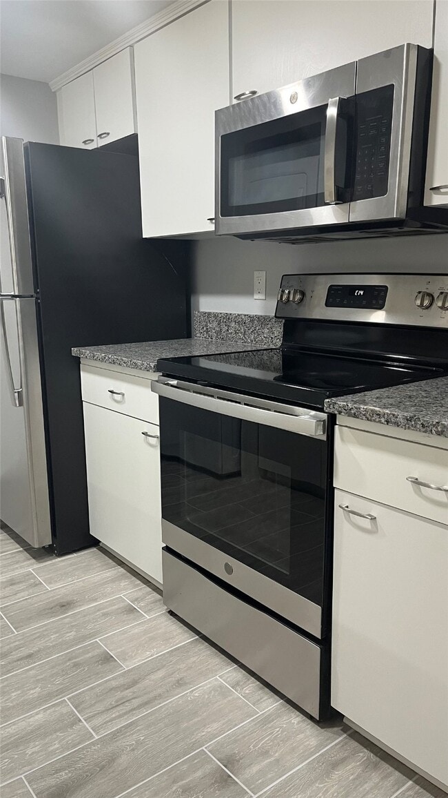 Building Photo - 12633 Memorial Dr